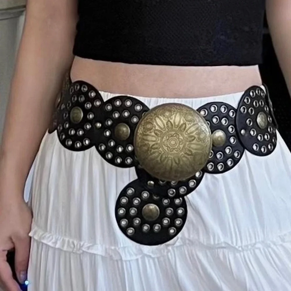 Black Western Round Concho Disk Belt - Picture 3 of 6